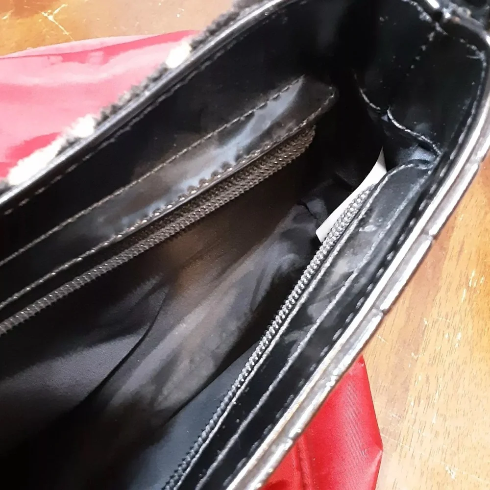 ‼️GIVEAWAY‼️ Kate Spade Black and Tan Giraffe Print Shoulder Bag - Picture 4 of 8